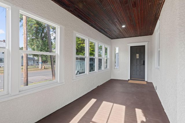 641 5th Street NE, Minneapolis, MN 55413