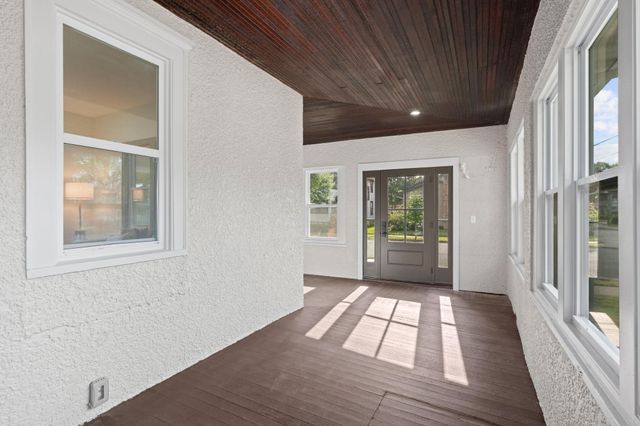 641 5th Street NE, Minneapolis, MN 55413