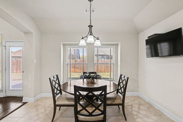 225 Hawks Ridge Trail, Burleson, TX 76028