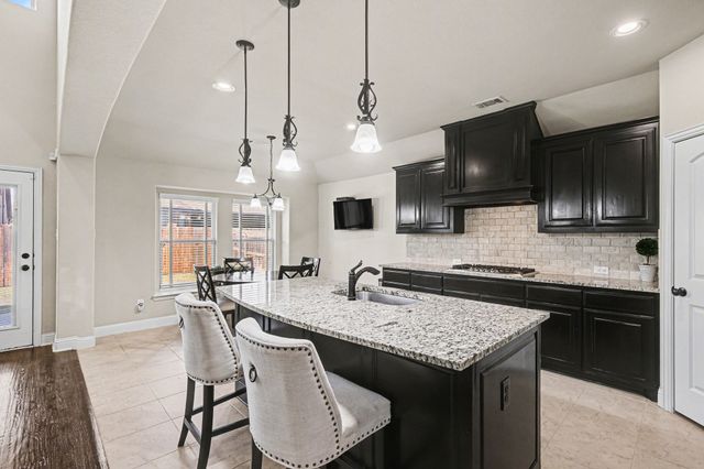 225 Hawks Ridge Trail, Burleson, TX 76028