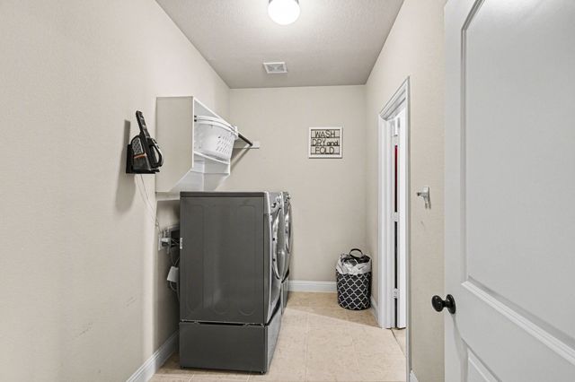 225 Hawks Ridge Trail, Burleson, TX 76028