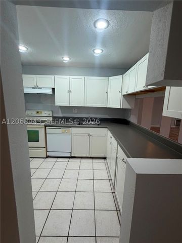 8020 N Colony Cir N 306, Tamarac, FL 33321