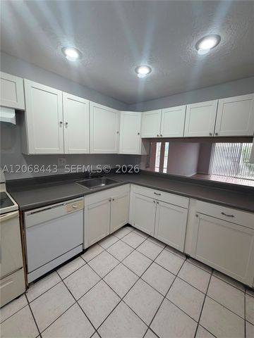 8020 N Colony Cir N 306, Tamarac, FL 33321