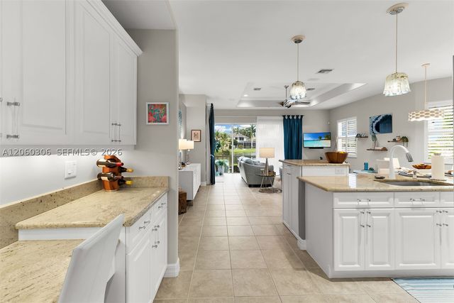14610 Laguna Dr., Fort Myers, FL 33908