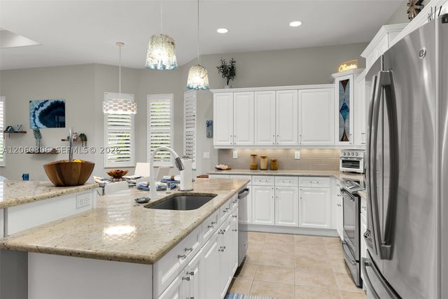 14610 Laguna Dr., Fort Myers, FL 33908