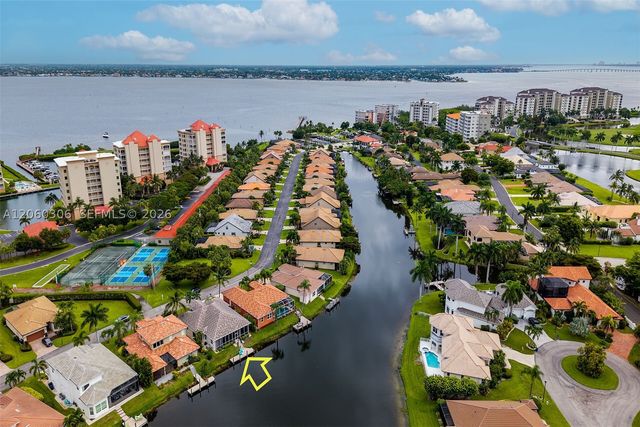 14610 Laguna Dr., Fort Myers, FL 33908