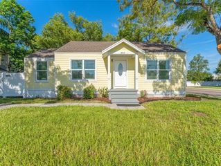 6812 N NAVIN AVENUE, Tampa, FL 33604