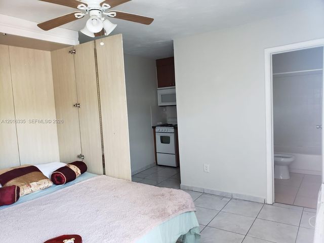 554 NE 68th St 4, Miami, FL 33138