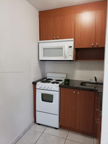 554 NE 68th St 4, Miami, FL 33138