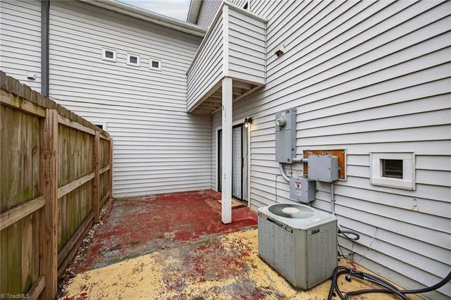 416 Century Court, Kernersville, NC 27284