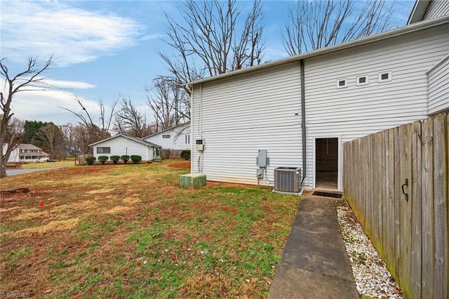 416 Century Court, Kernersville, NC 27284