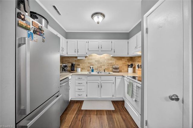 416 Century Court, Kernersville, NC 27284