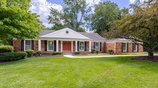 710 Basswood Drive, Rochester Hills, MI 48309