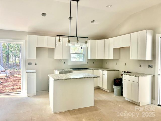 1119 Kensington Circle, Newton, NC 28658