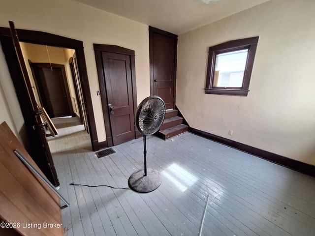 816 S 37th St, Louisville, KY 40211