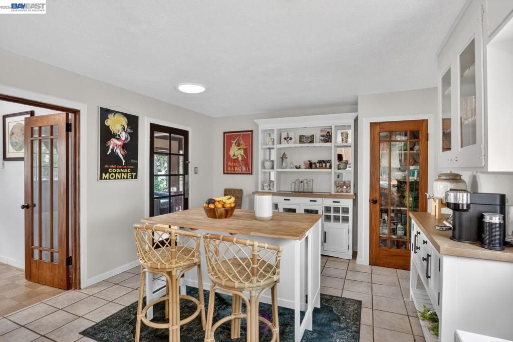 Image 11 of property listing at 2541 Marina Blvd, San Leandro, CA 94577