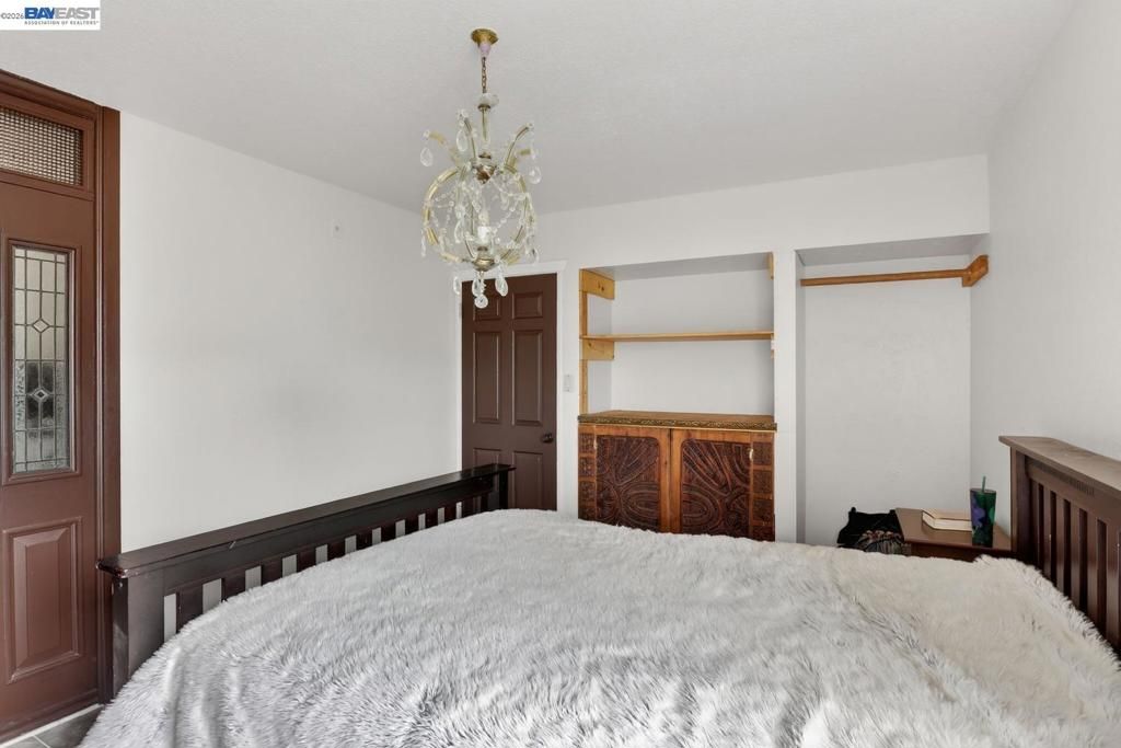 Image 18 of property listing at 2541 Marina Blvd, San Leandro, CA 94577
