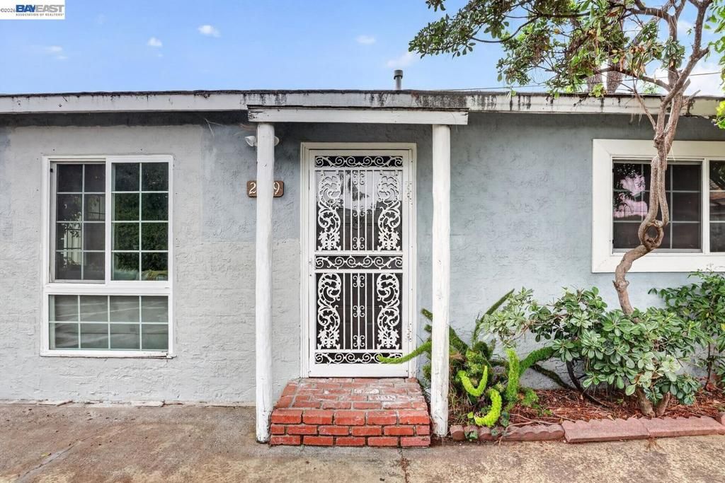 Image 28 of property listing at 2541 Marina Blvd, San Leandro, CA 94577