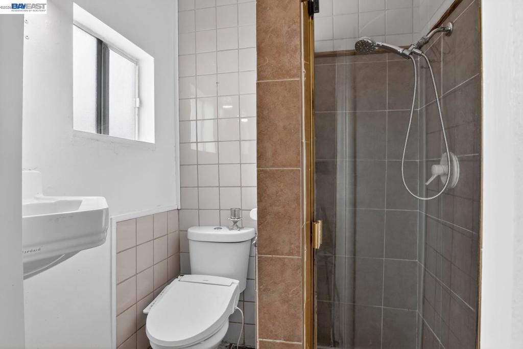 Image 57 of property listing at 2541 Marina Blvd, San Leandro, CA 94577