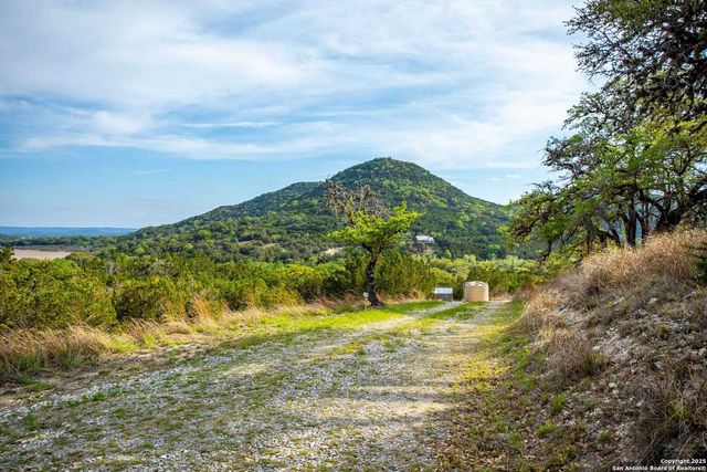 443 Moseley, Medina, TX 78055