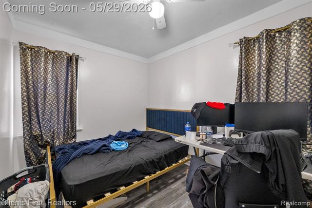 24047 Stanford Street, Dearborn Heights, MI 48125