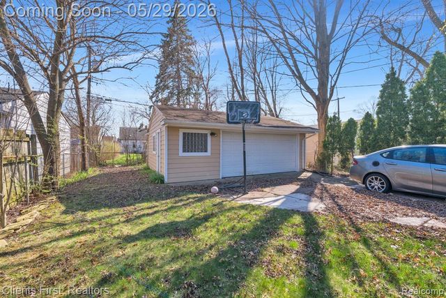24047 Stanford Street, Dearborn Heights, MI 48125