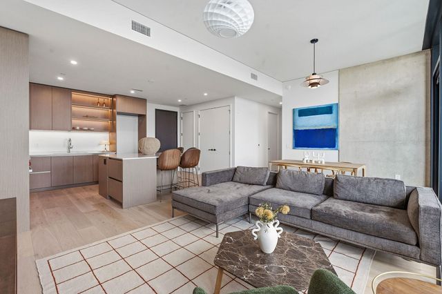 610 Davis ST 4102, Austin, TX 78701