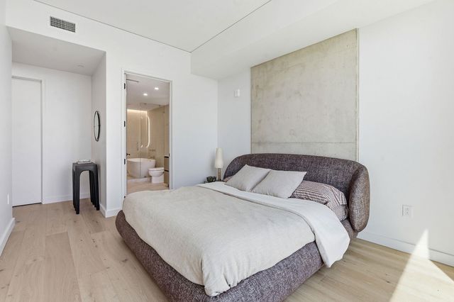 610 Davis ST 4102, Austin, TX 78701