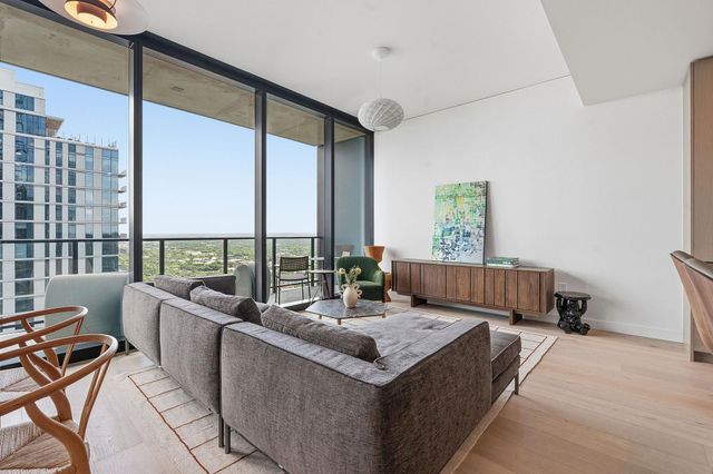 610 Davis ST 4102, Austin, TX 78701