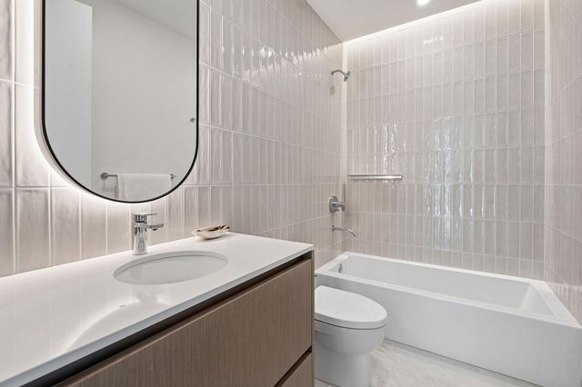 610 Davis ST 4102, Austin, TX 78701