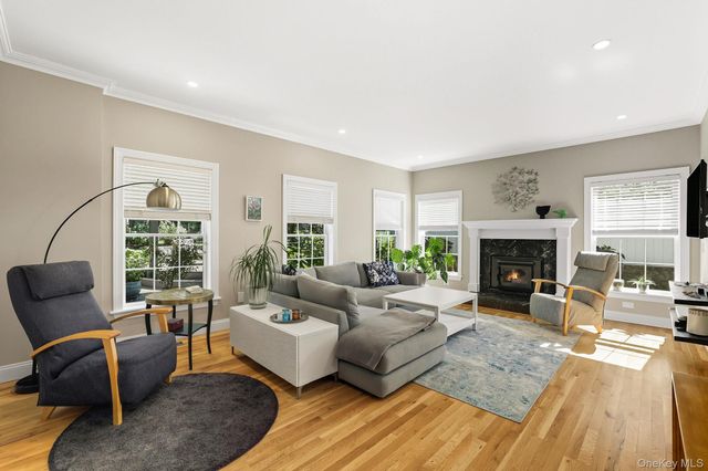 94 Holland Place, Hartsdale, NY 10530