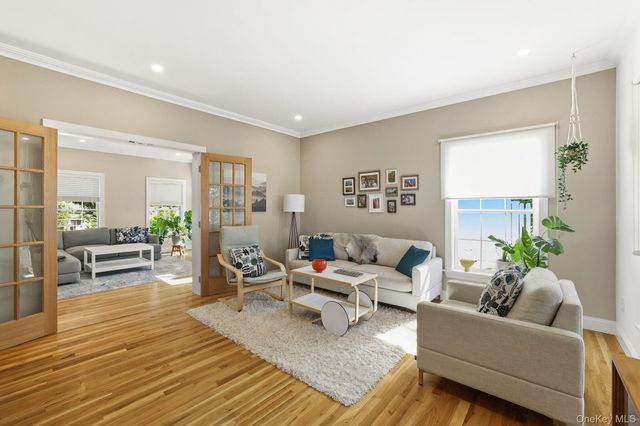 94 Holland Place, Hartsdale, NY 10530