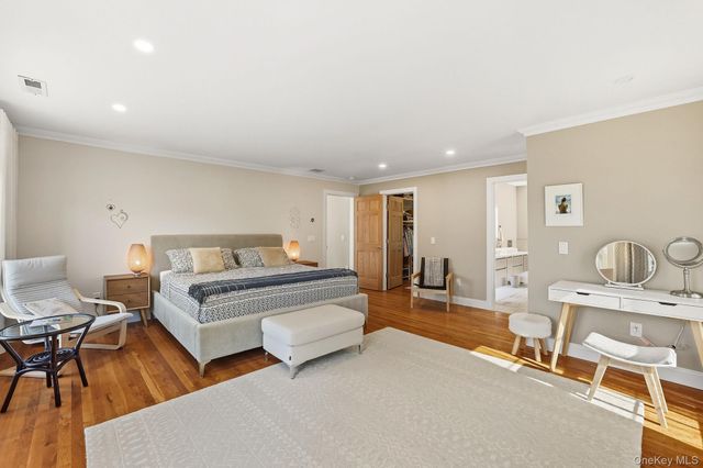 94 Holland Place, Hartsdale, NY 10530