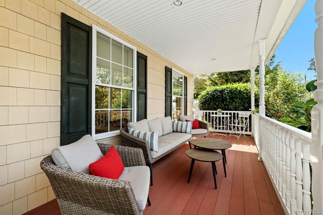 94 Holland Place, Hartsdale, NY 10530