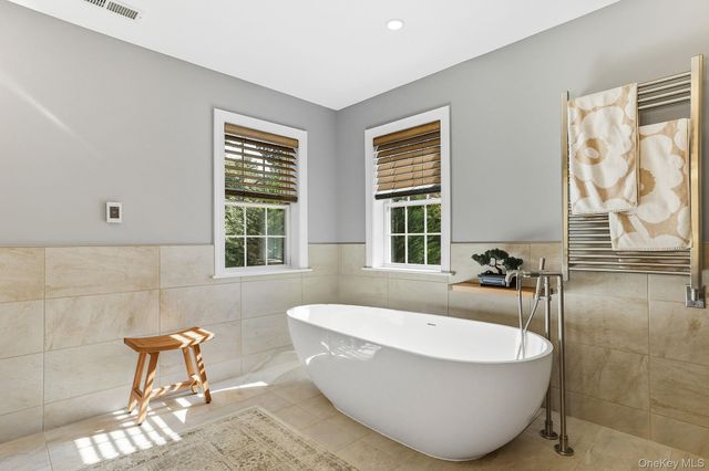 94 Holland Place, Hartsdale, NY 10530