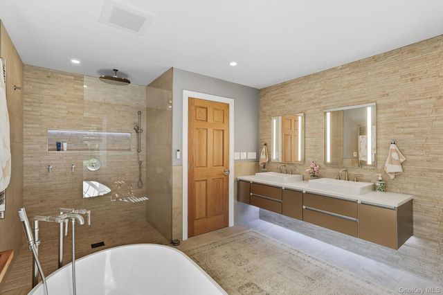 94 Holland Place, Hartsdale, NY 10530