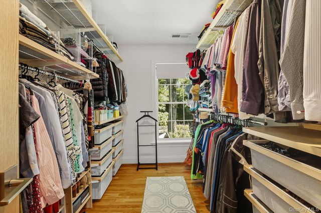 94 Holland Place, Hartsdale, NY 10530