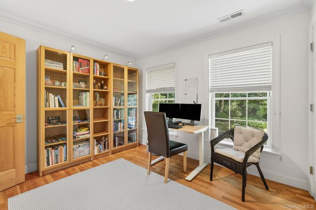 94 Holland Place, Hartsdale, NY 10530