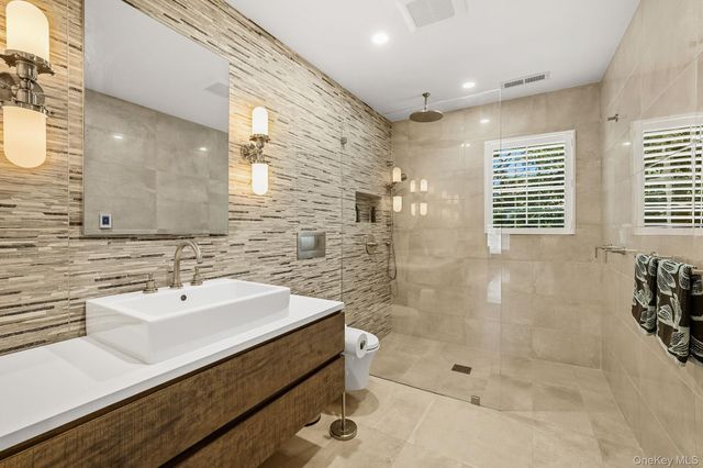 94 Holland Place, Hartsdale, NY 10530