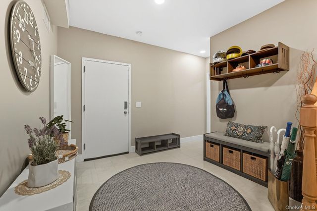 94 Holland Place, Hartsdale, NY 10530