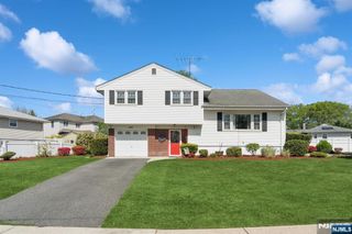 409 Kehoe Court, New Milford, NJ 07646