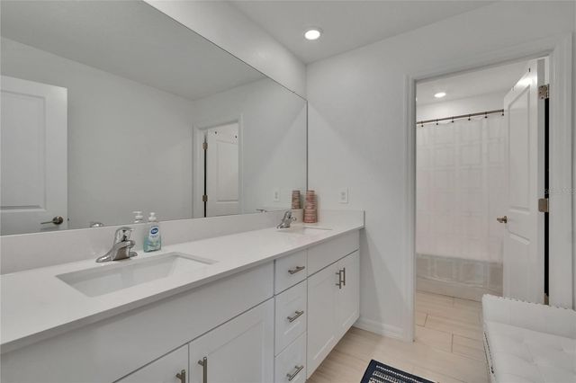 34780 RAINVILLE LOOP, Zephyrhills, FL 33541