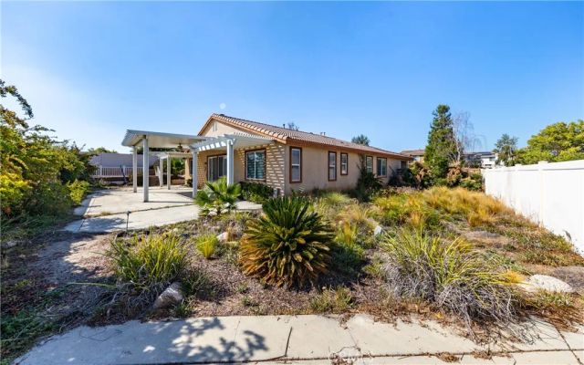 31829 Oak Wood Circle, Yucaipa, CA 92399