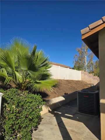 31829 Oak Wood Circle, Yucaipa, CA 92399