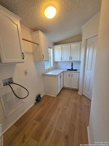 305 County Road 3821, San Antonio, TX 78253