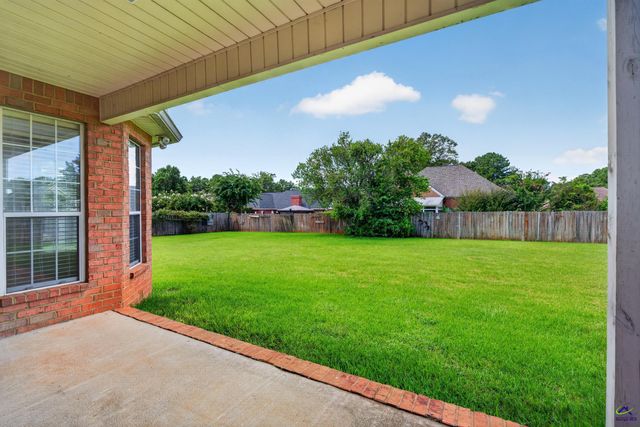 641 Thompson Mill Road, Bonaire, GA 31005