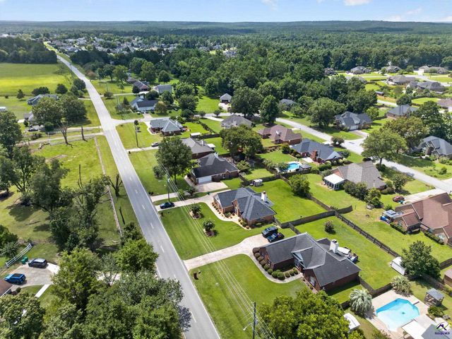641 Thompson Mill Road, Bonaire, GA 31005