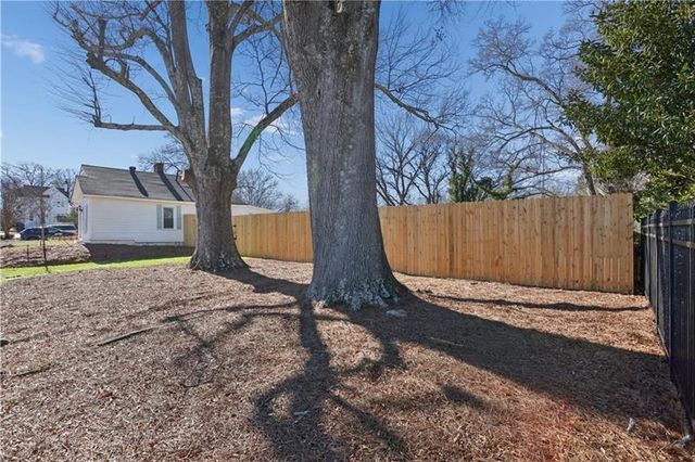 130 South Avenue SE, Marietta, GA 30060