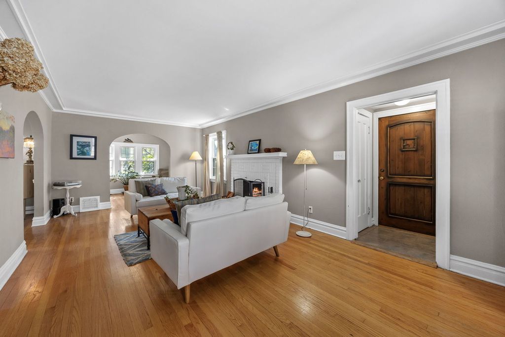 165 Forest Avenue, Glen Ellyn, IL 60137 — photo 3