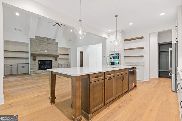 5416 Planting Field Lane, Flowery Branch, GA 30542
